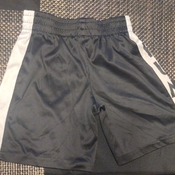 Puma Black and White Sports Shorts - Picture 5 of 6